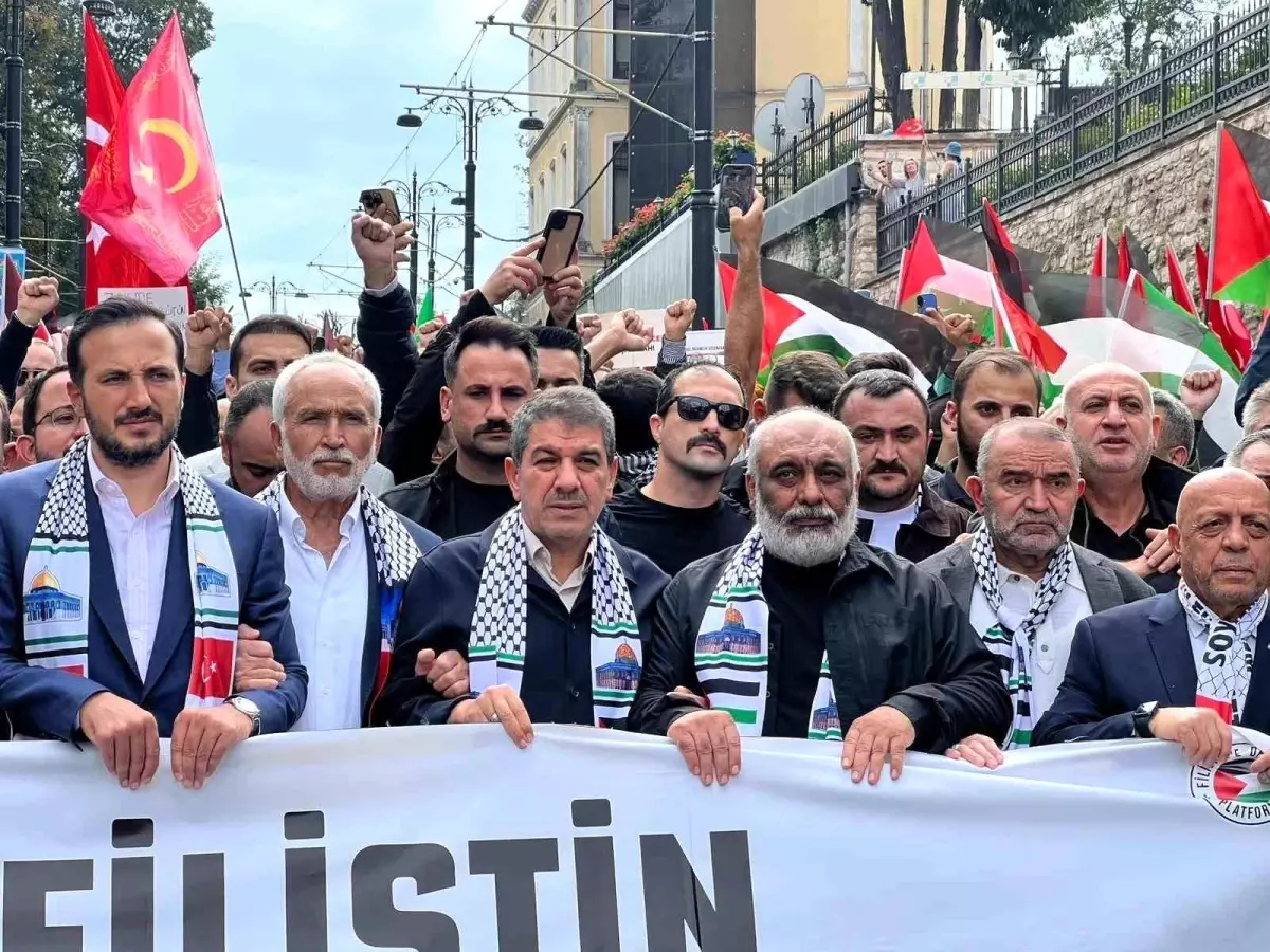 İstanbul’da Filistin İçin Yürüyüş