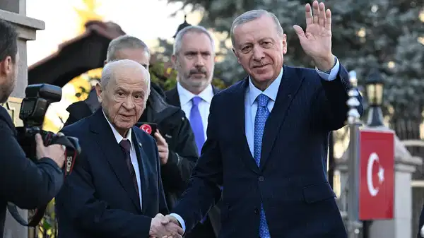 devlet bahceli 29 ekim resepsiyonuna katilmadi kulisler hareketlendi akp yeni ittifak arayisi icinde mi 48vi84eE.jpg