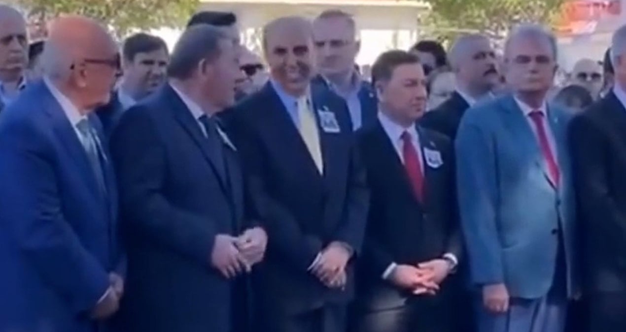Şehit cenazesinde büyük saygısızlık: Protokol üyeleri gülüştüler