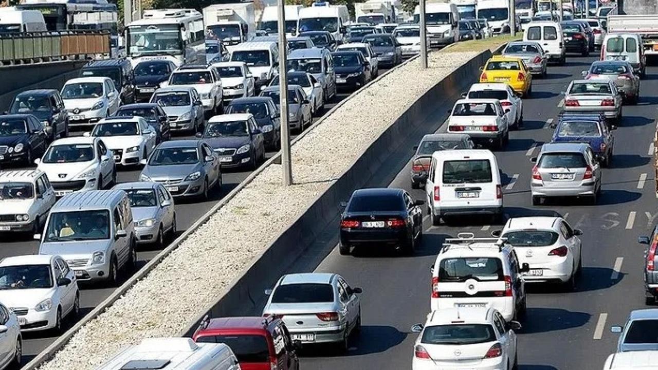 Taşıt hareketliliği 382 milyarı aştı!